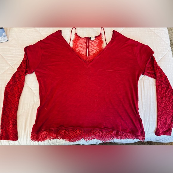 Free People Lacy long sleeved, cold shoulder oversized top XS ￼ - Picture 1 of 4